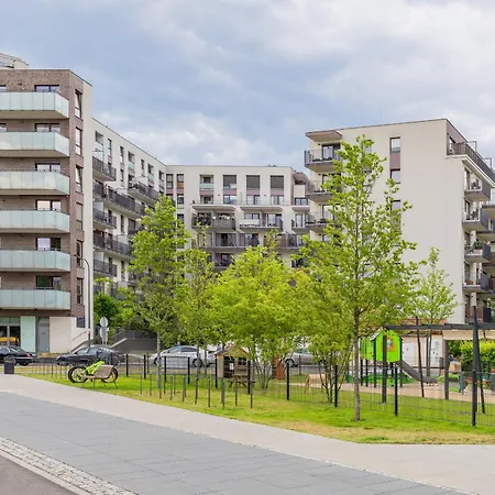 Burakowska 16 Z Balkonem I Parkingiem Warszawska Wola By Renters Apartamento