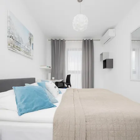 Burakowska 16 Z Balkonem I Parkingiem Warszawska Wola By Renters