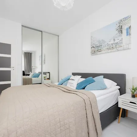 Burakowska 16 Z Balkonem I Parkingiem Warszawska Wola By Renters Appartement Varsovie